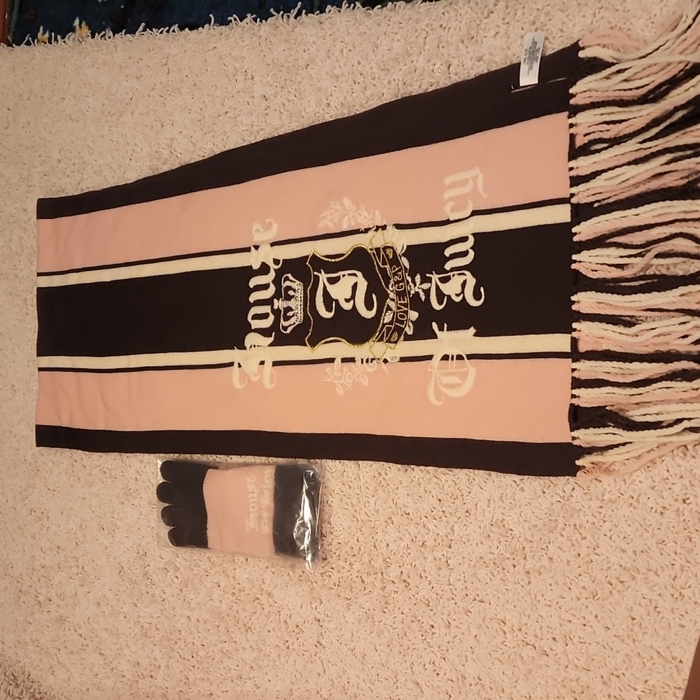 Juicy Couture Scarf & Gloves